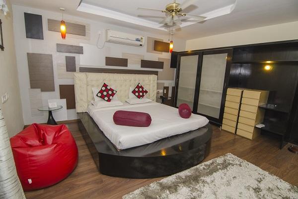 Hotel Little Palace Dibrugarh Dış mekan fotoğraf