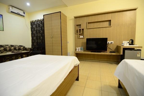 Hotel Little Palace Dibrugarh Dış mekan fotoğraf