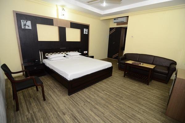 Hotel Little Palace Dibrugarh Dış mekan fotoğraf