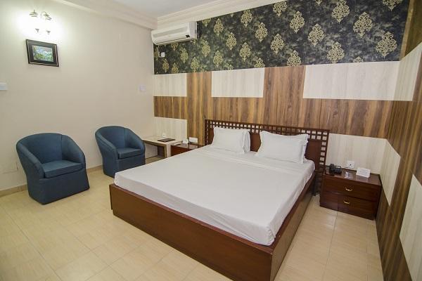 Hotel Little Palace Dibrugarh Dış mekan fotoğraf