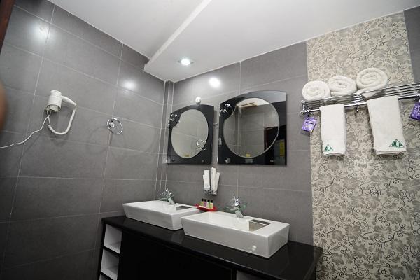 Hotel Little Palace Dibrugarh Dış mekan fotoğraf