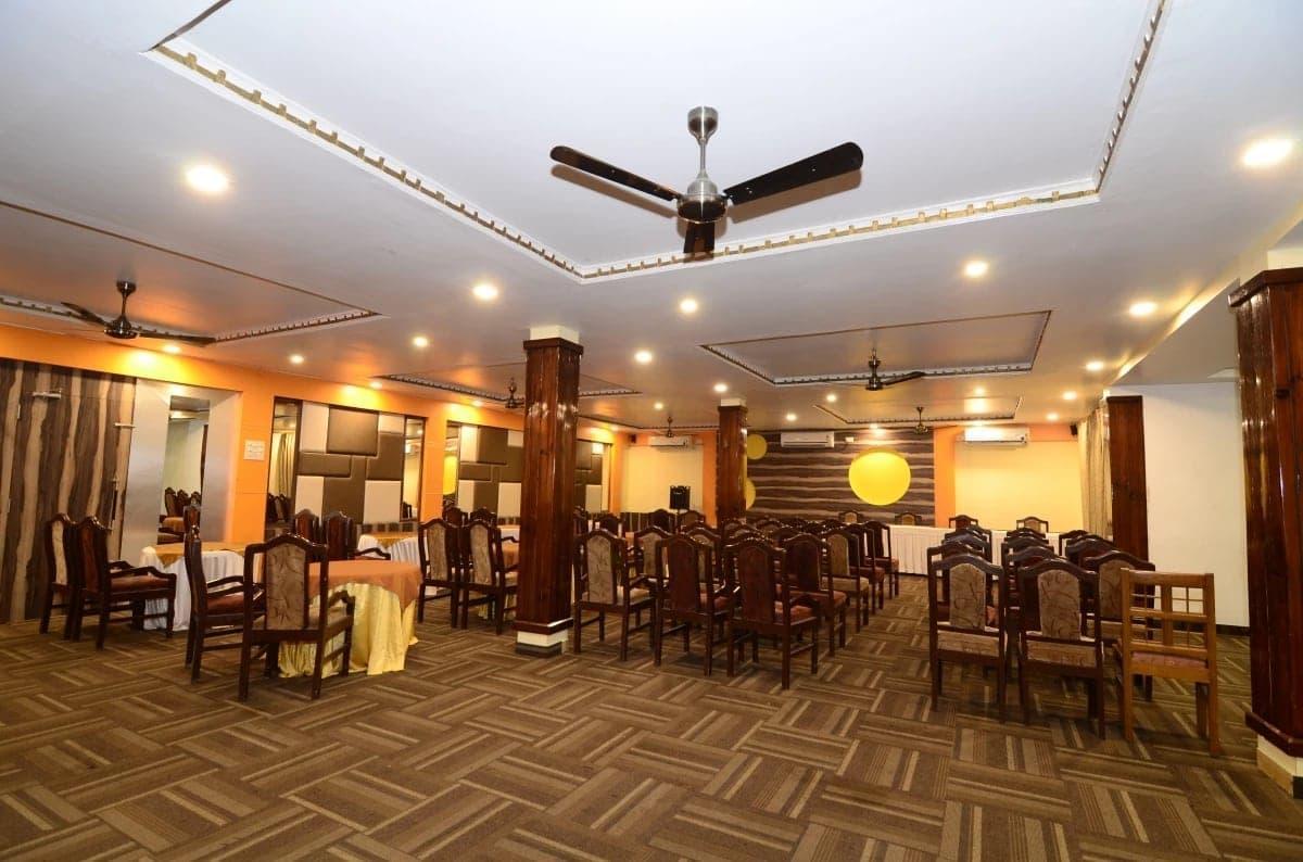 Hotel Little Palace Dibrugarh Dış mekan fotoğraf