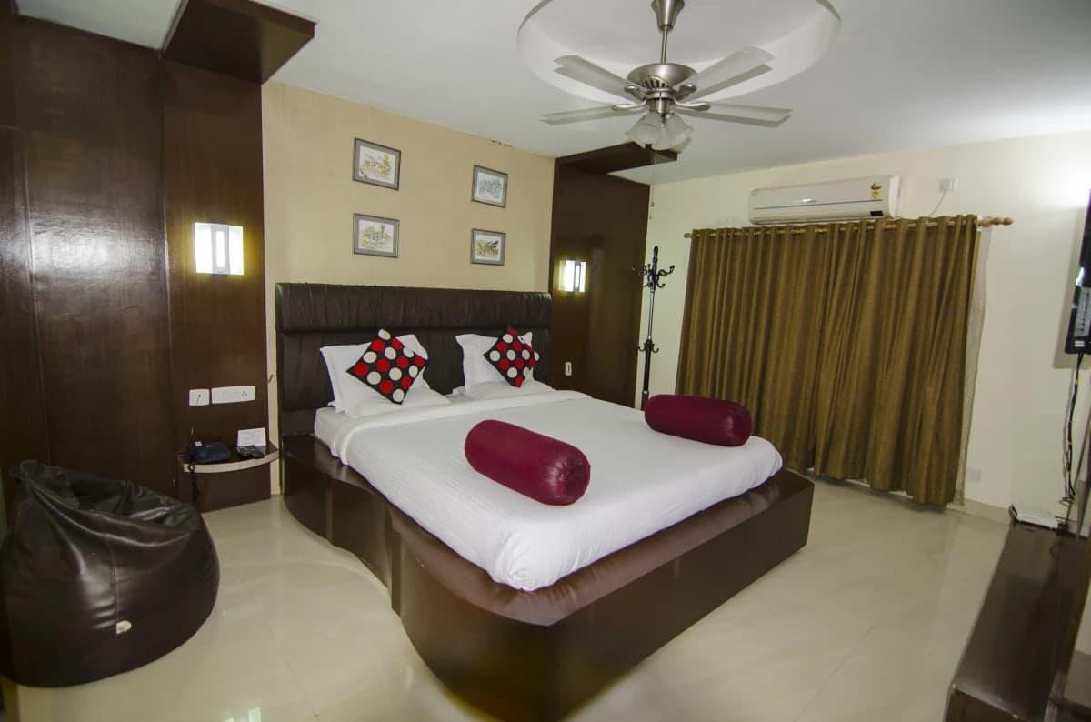 Hotel Little Palace Dibrugarh Dış mekan fotoğraf