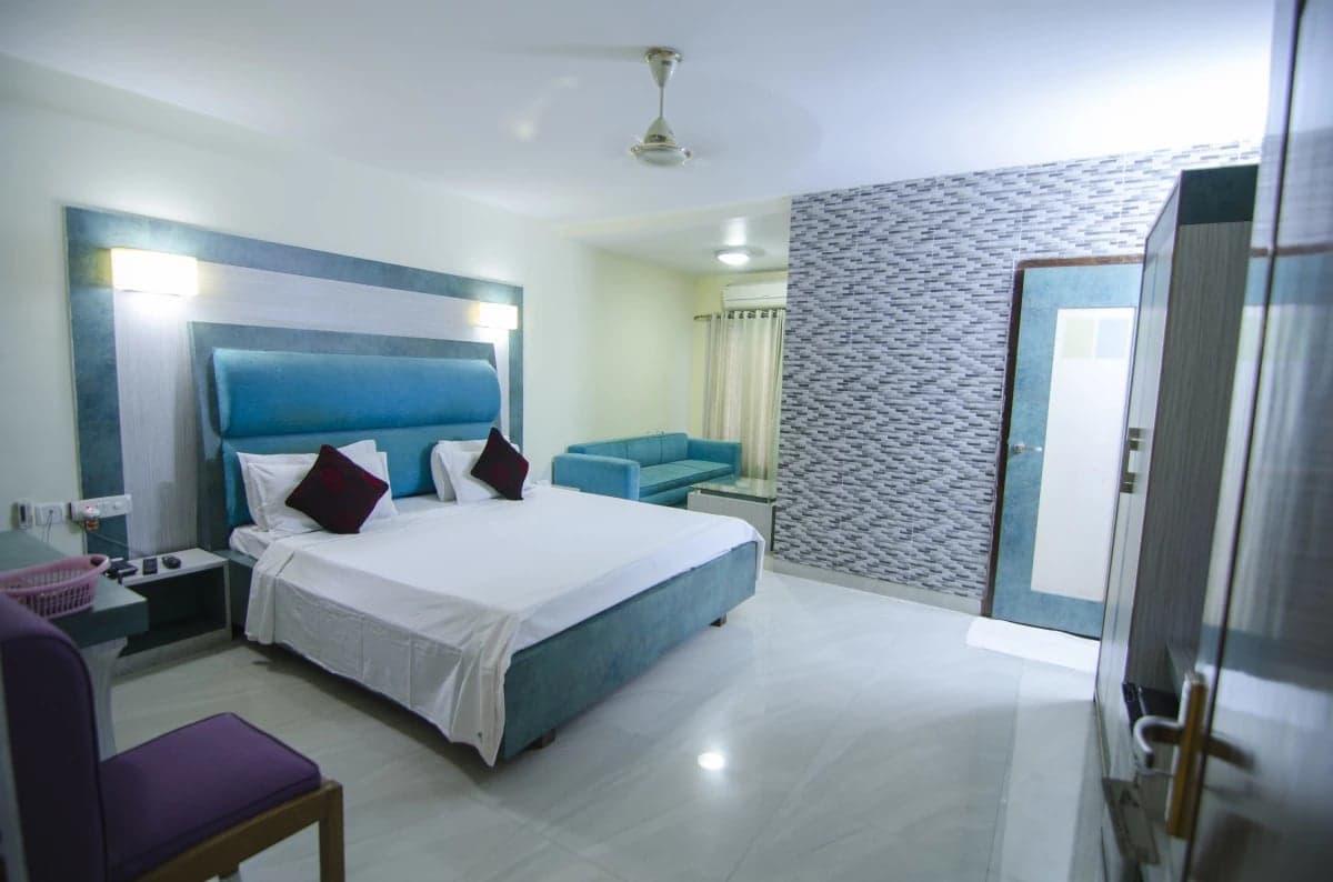 Hotel Little Palace Dibrugarh Dış mekan fotoğraf